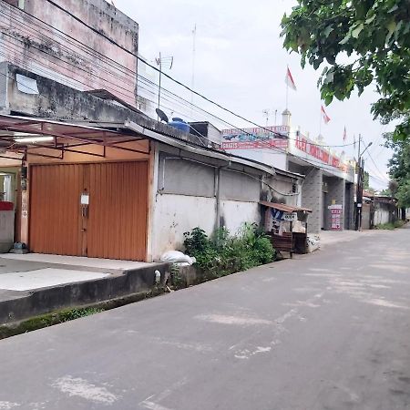 Alex Hostel 2 Palembang Esterno foto
